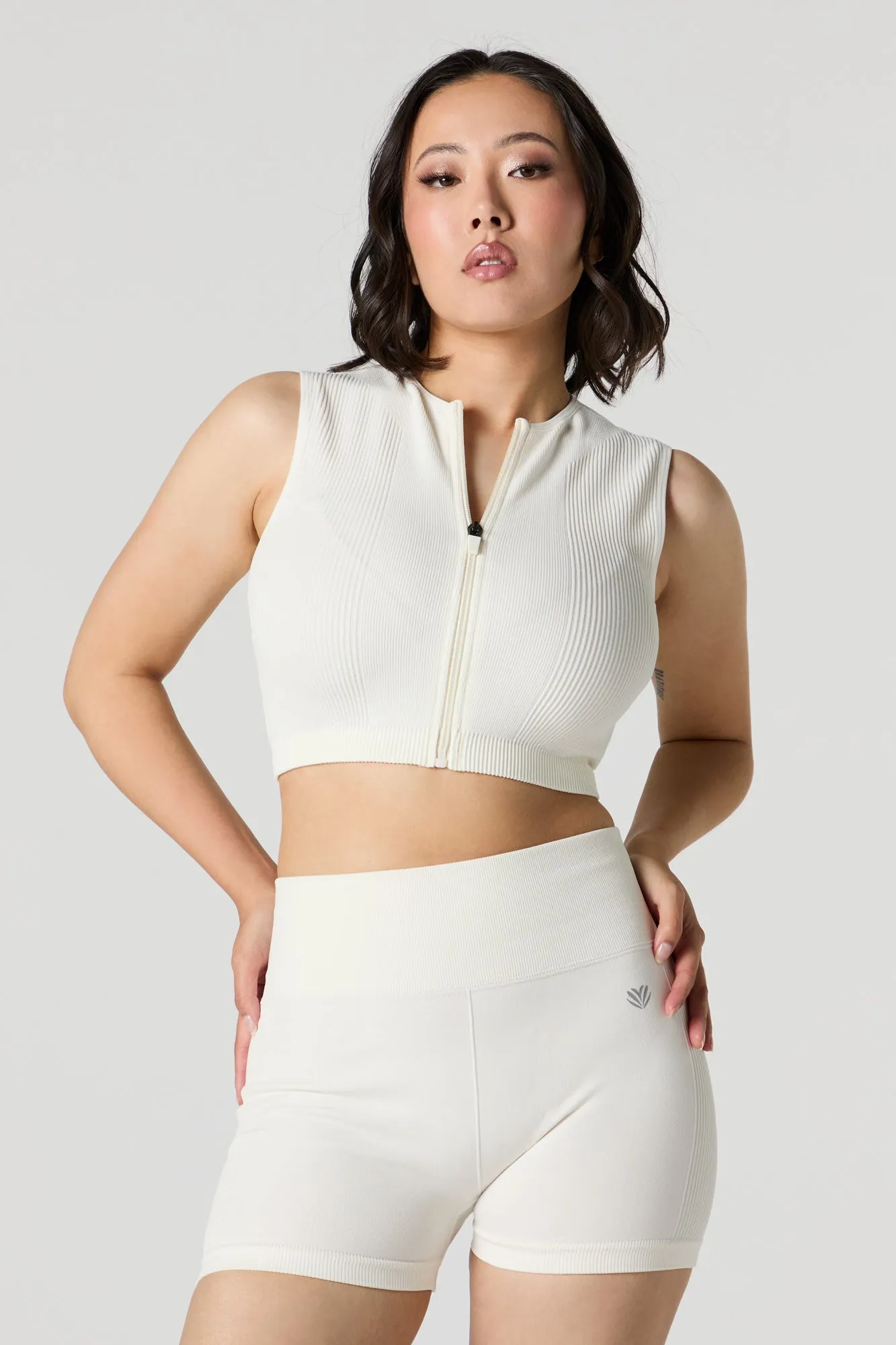 Active Seamless Ribbed Sleeveless Zip-Up Crop Top