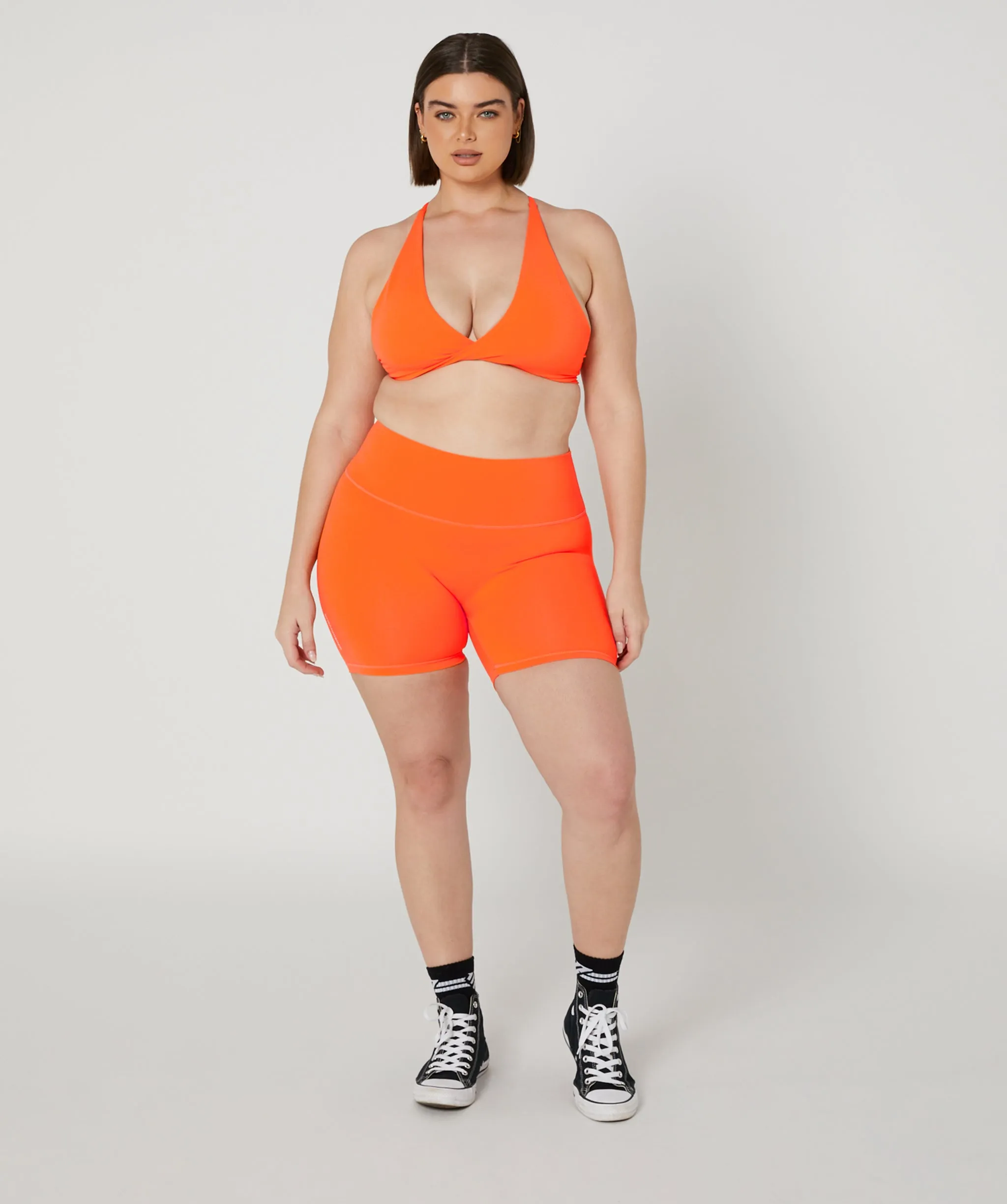 Core Scrunch Shorts Bright Orange