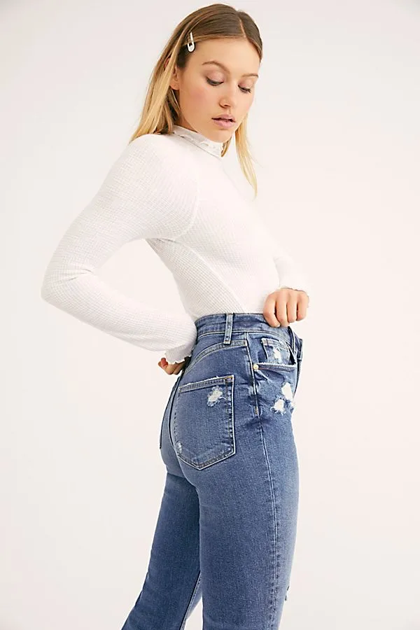 HIGH SLIM STRAIGHT- LEG JEANS