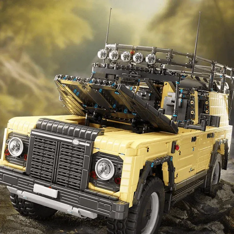 LAND ROVER DEFENDER SAFARI EDITION | 3379PCS