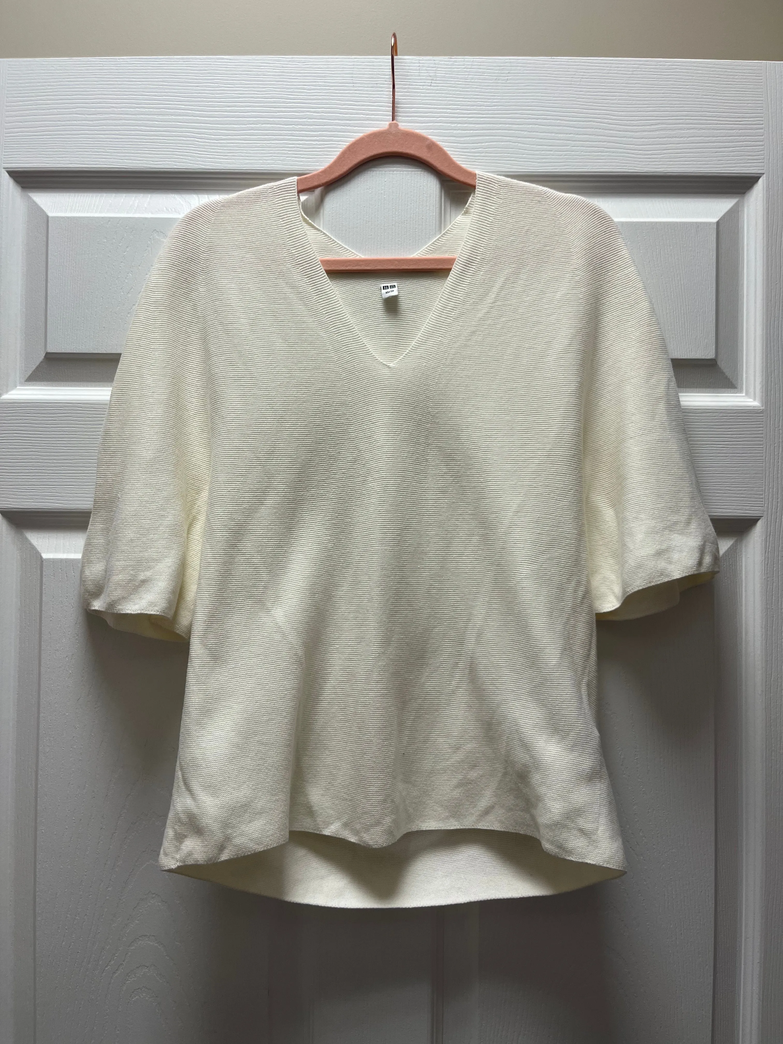 Uniqlo V-Neck Sweater Sz XS