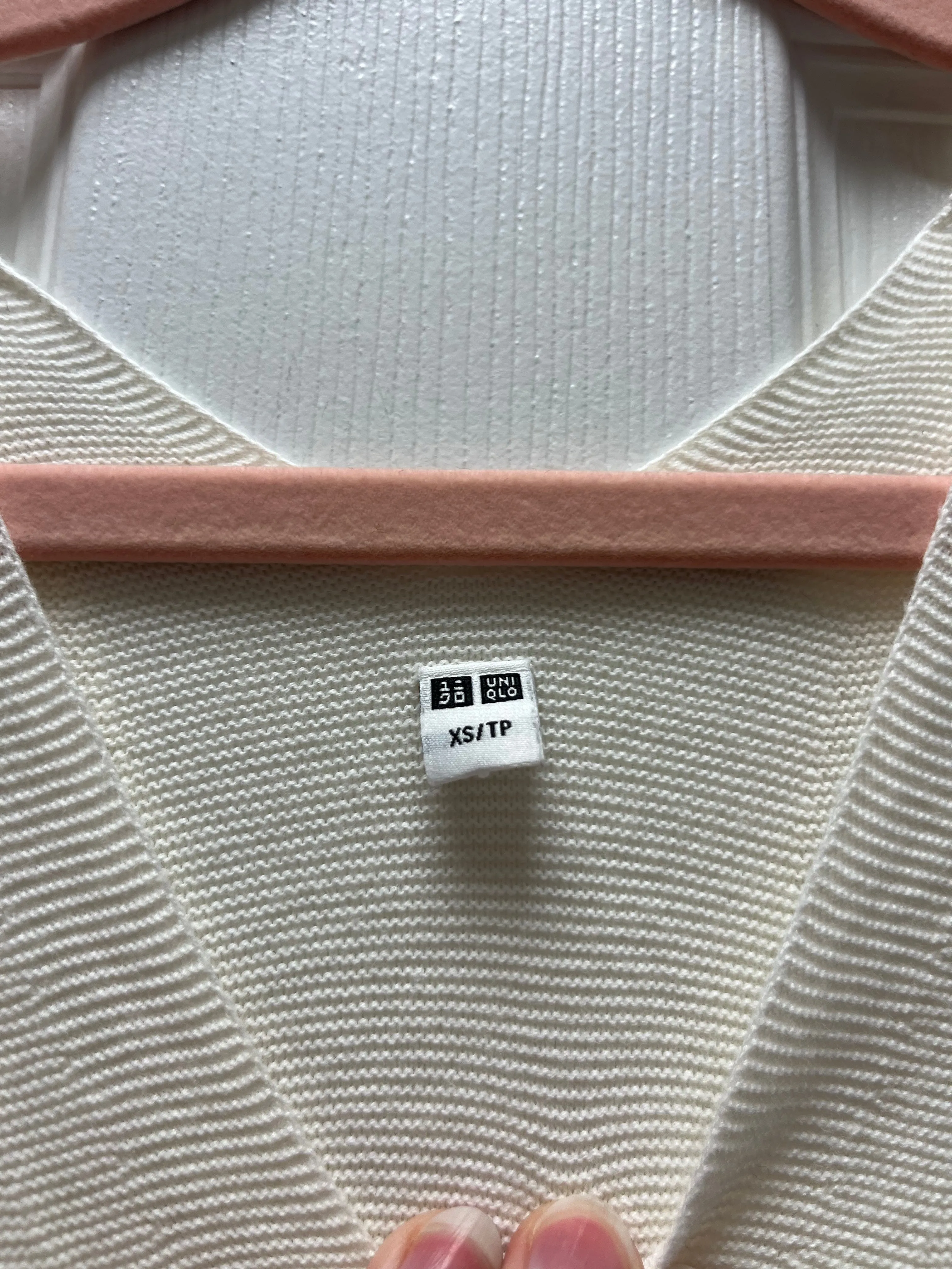 Uniqlo V-Neck Sweater Sz XS